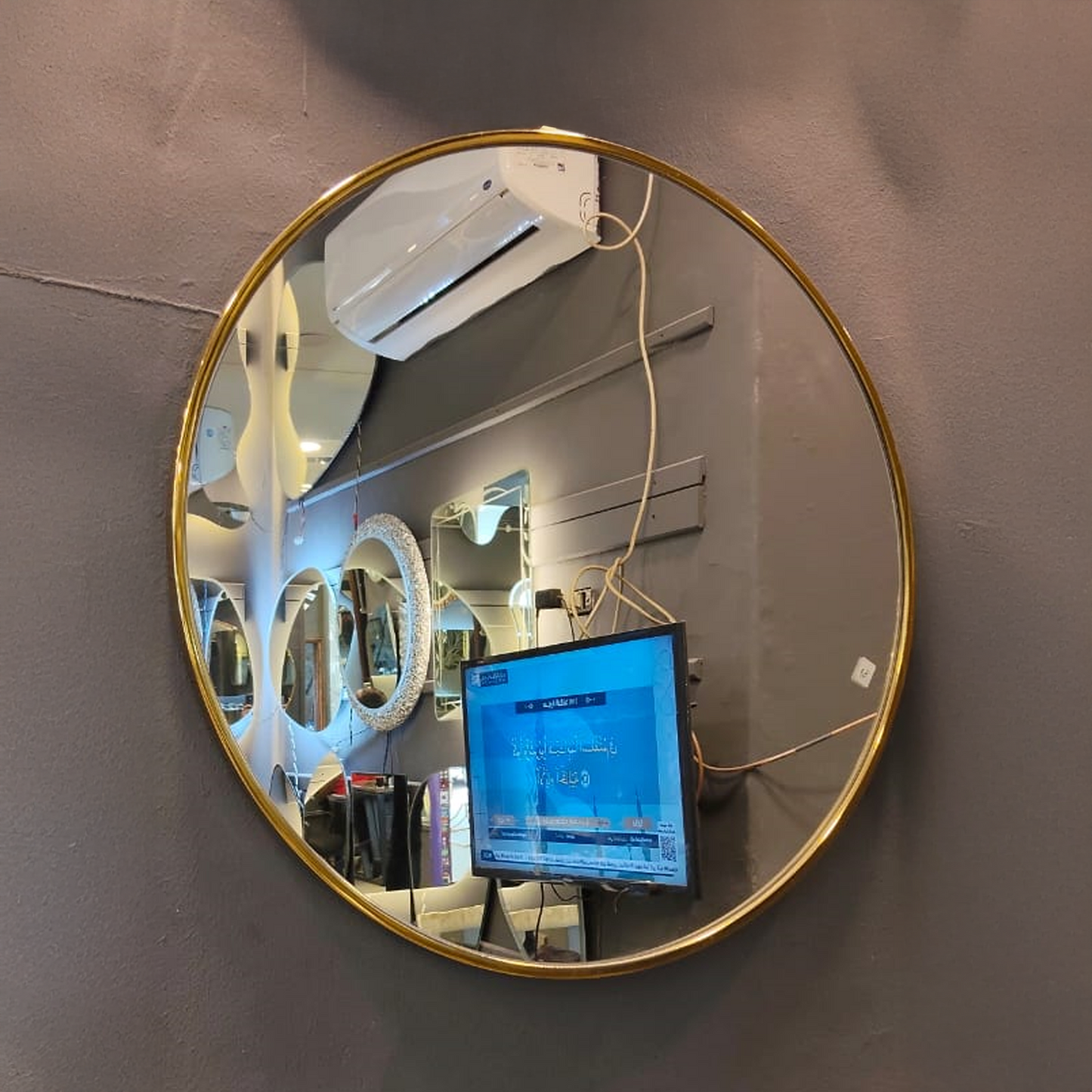 Luxury Gold-Rimmed Wall Mirror