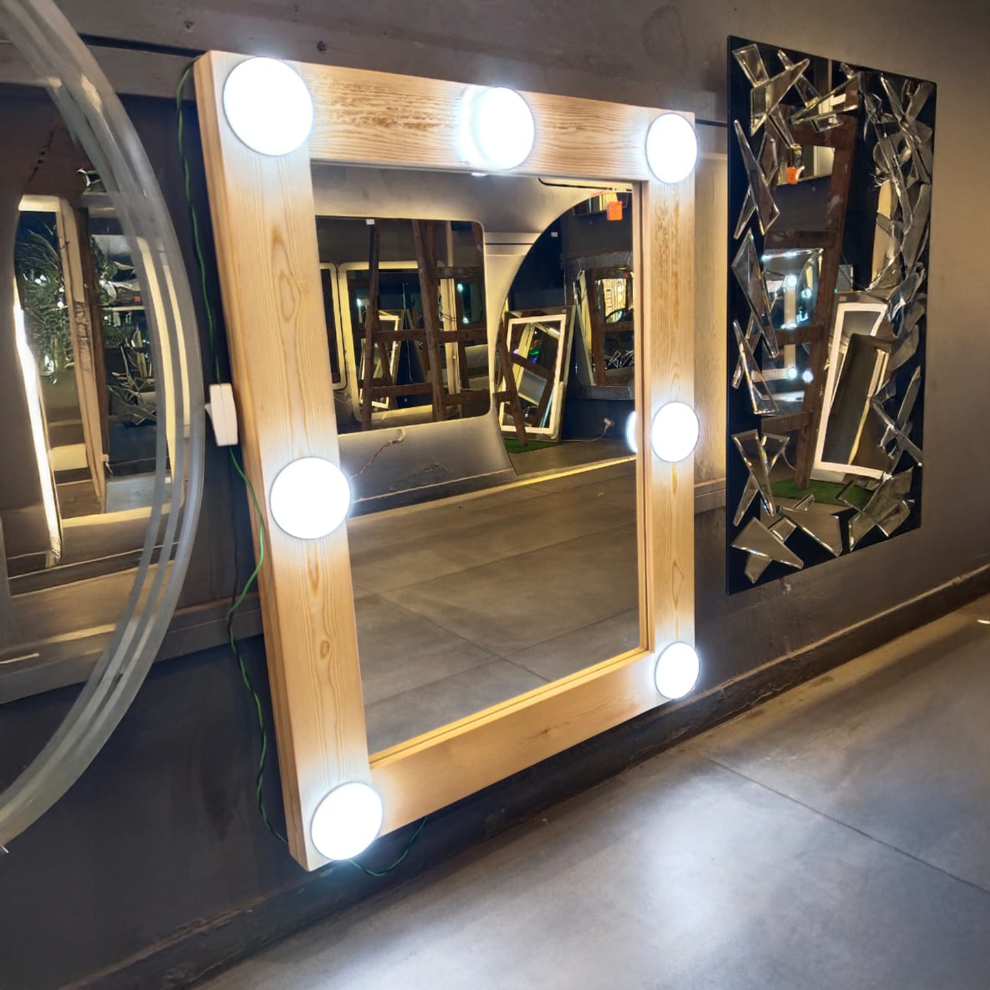 Vanity Mirror with Natural Wood Frame and LED Bulbs 70 * 90