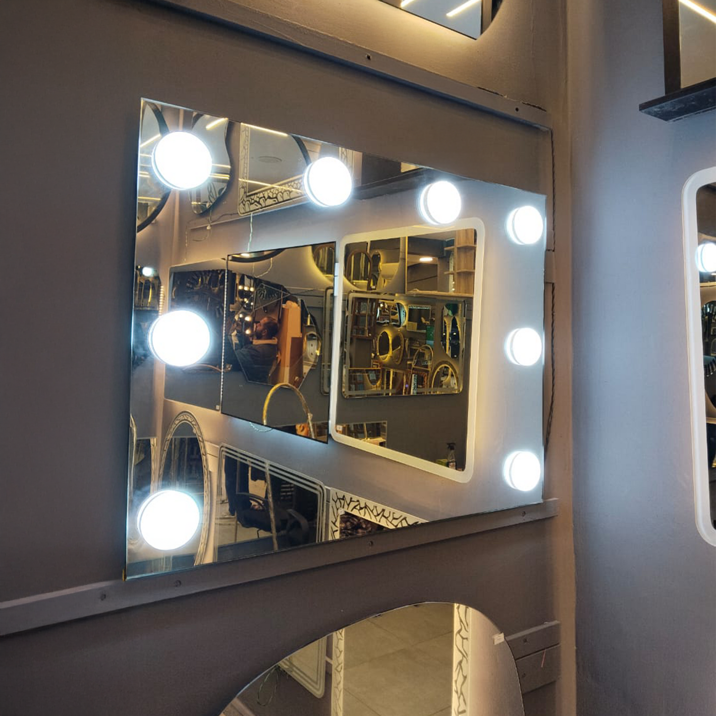Make up Mirror with 8 spot LED 100 * 80